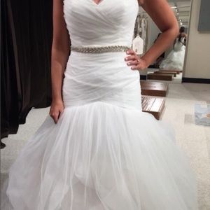 white wedding gown Anne Barge